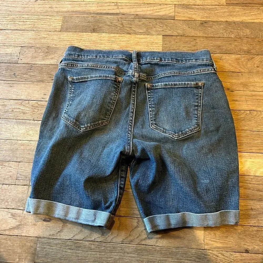 Old Navy denim Jean shorts fitted size 4